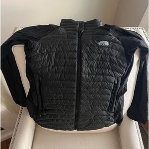 Women’s North Face Puffer Jacket